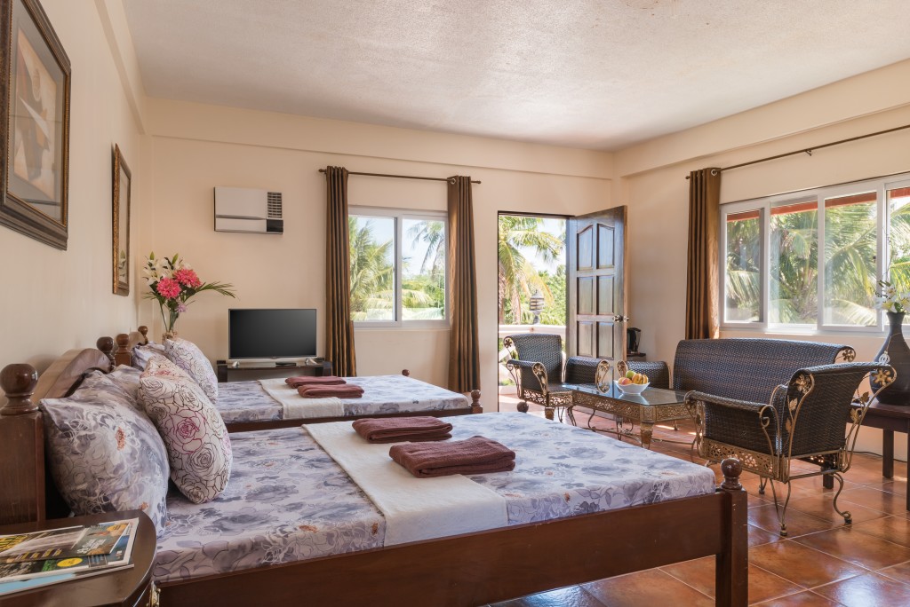 Room No 39 La Marea Deluxe overlooking  Safari Grill